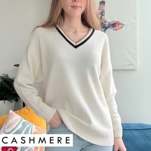Unsubscribed Cashmere Ecru V-neck Long Sleeve Sweater XS